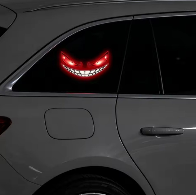 NIGHTFANG™ -  Lumina decorativa auto cu LED rosu