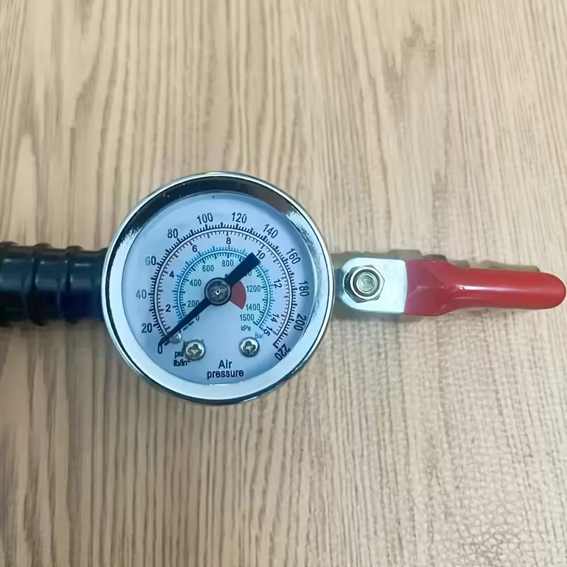 AirPro Gauge™ – Dispozitiv pentru umflare si verificare presiune roti, 0–220 PSI