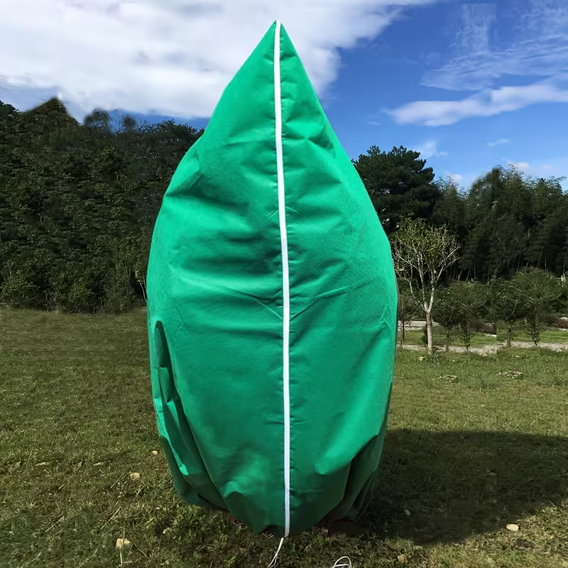 GreenGuard™ – Protectie Termica pentru Plante si Arbusti